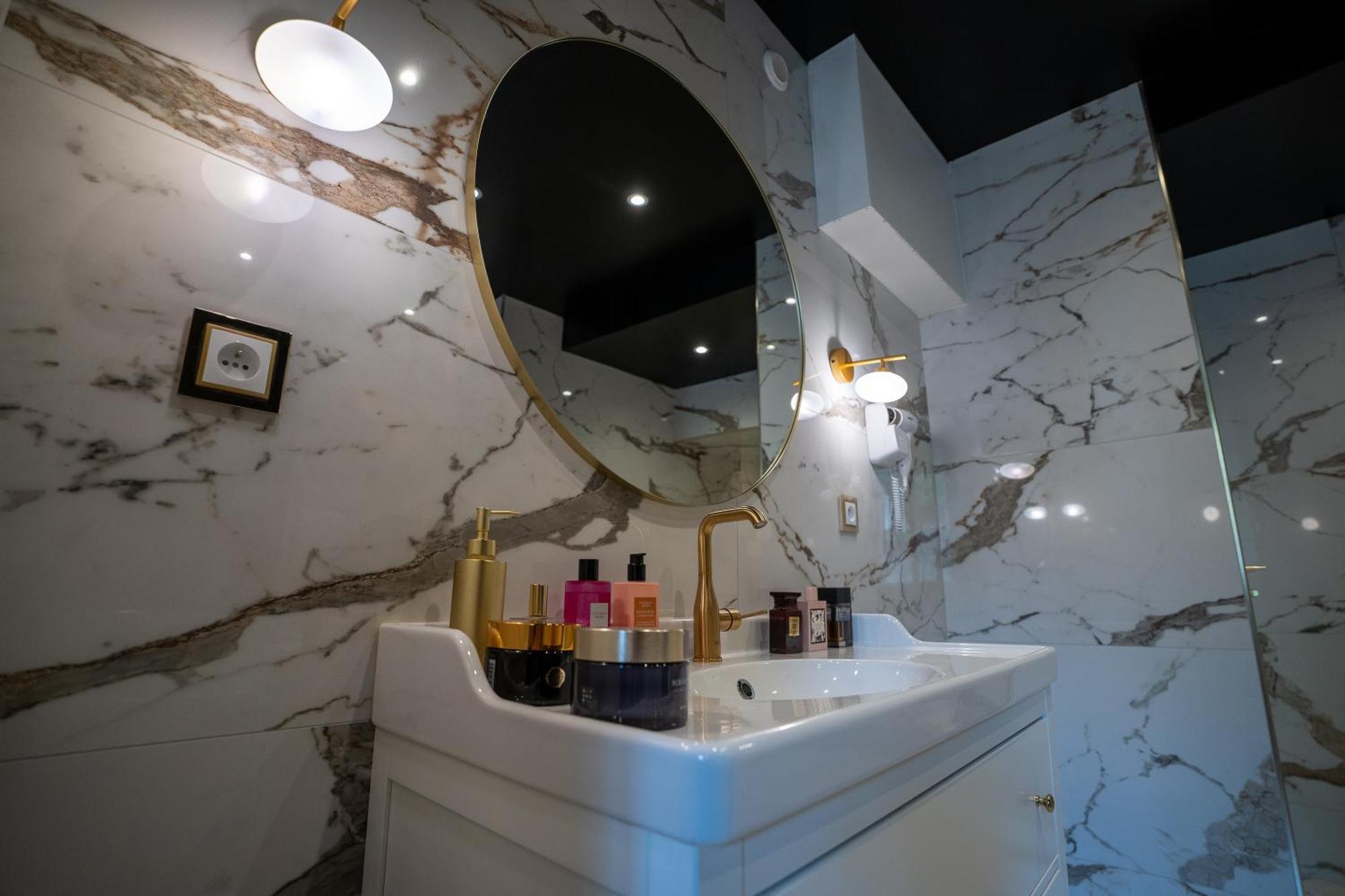 Appartement D'Exception Avec Jacuzzi Villefranche-sur-Saône Exterior foto